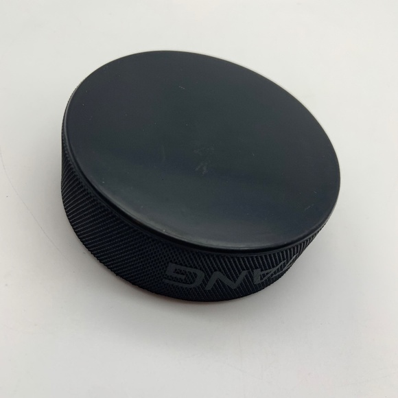 Vintage New York Islanders National Hockey League Collectible Puck - Picture 6 of 10